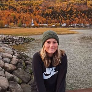 Meet your Posher, Charlotte